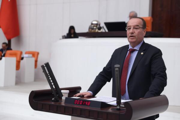 Milletvekili Akay “Ulaştırma Bakanının 268 KM’lik Sathi Kaplama Yoldan Haberi Yok”