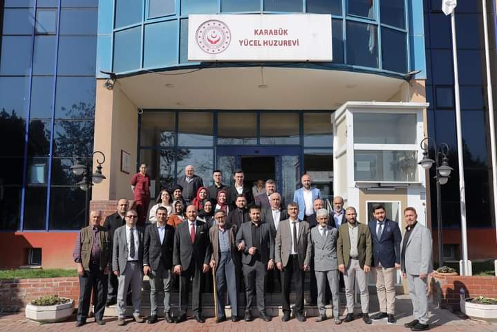 İsmail Özer Yücel Huzurevini Ziyaret Etti