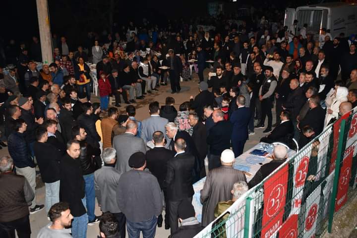 BAŞKAN VERGİLİ DERETARLA’DA HAVAİ FİŞEKLERLE KARŞILANDI
