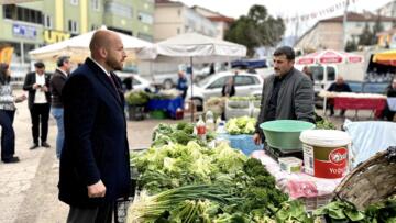 İsmail Özer 100. Yıl Pazar Esnafını Ziyaret Etti