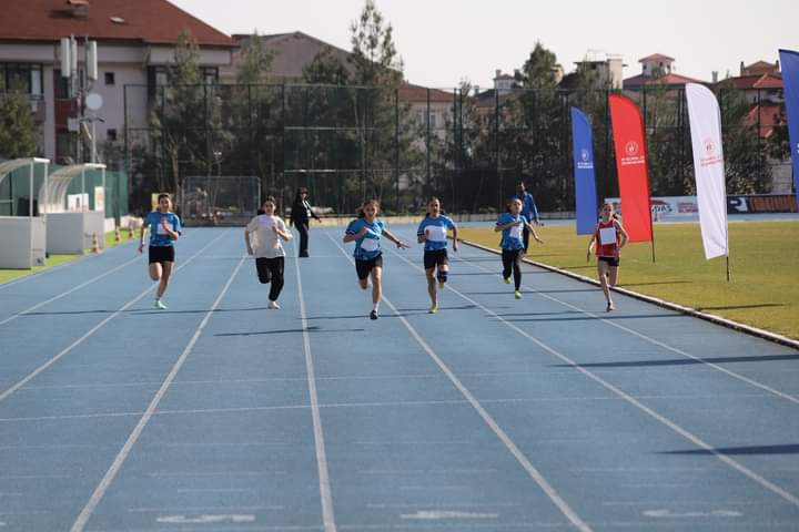 Okul Sporları Atletizm Yıldız Kızlar ve Erkekler İl Birinciliği Sona Erdi
