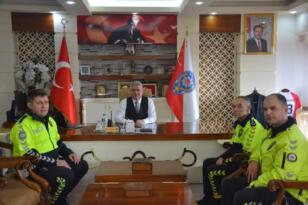 Emniyet Müdürü O Polisleri Tebrik Etti