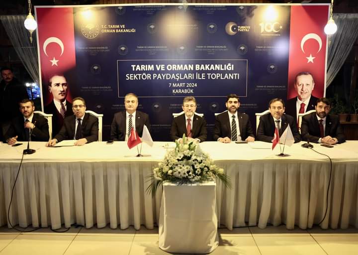 Tarım ve Orman Bakanı İbrahim Yumaklı.  Tarım Sektörü Temsilcileri İle Bir Araya Geldi