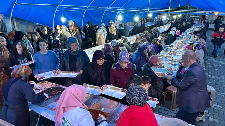 BAŞKAN VERGİLİ İFTARINI KURTULUŞ MAHALLE SAKİNLERİ İLE AÇTI