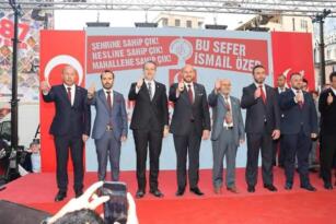 Erbakan’ı Karabük’te Binlerce Kişi Karşıladı