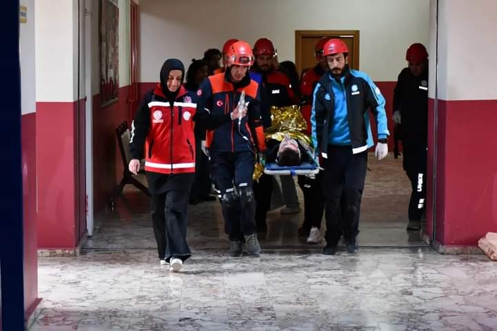 Deprem Tatbikatı Gerçeğini Aratmadı