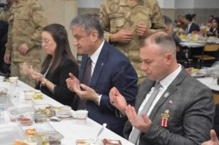 Vali Mustafa Yavuz Şehit Aileleri ve Gazilerle Bir Araya Geldi