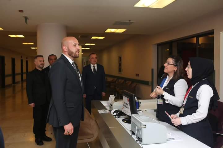 İsmail Özer Sağlık Çalışanlarıni Ziyaret Etti