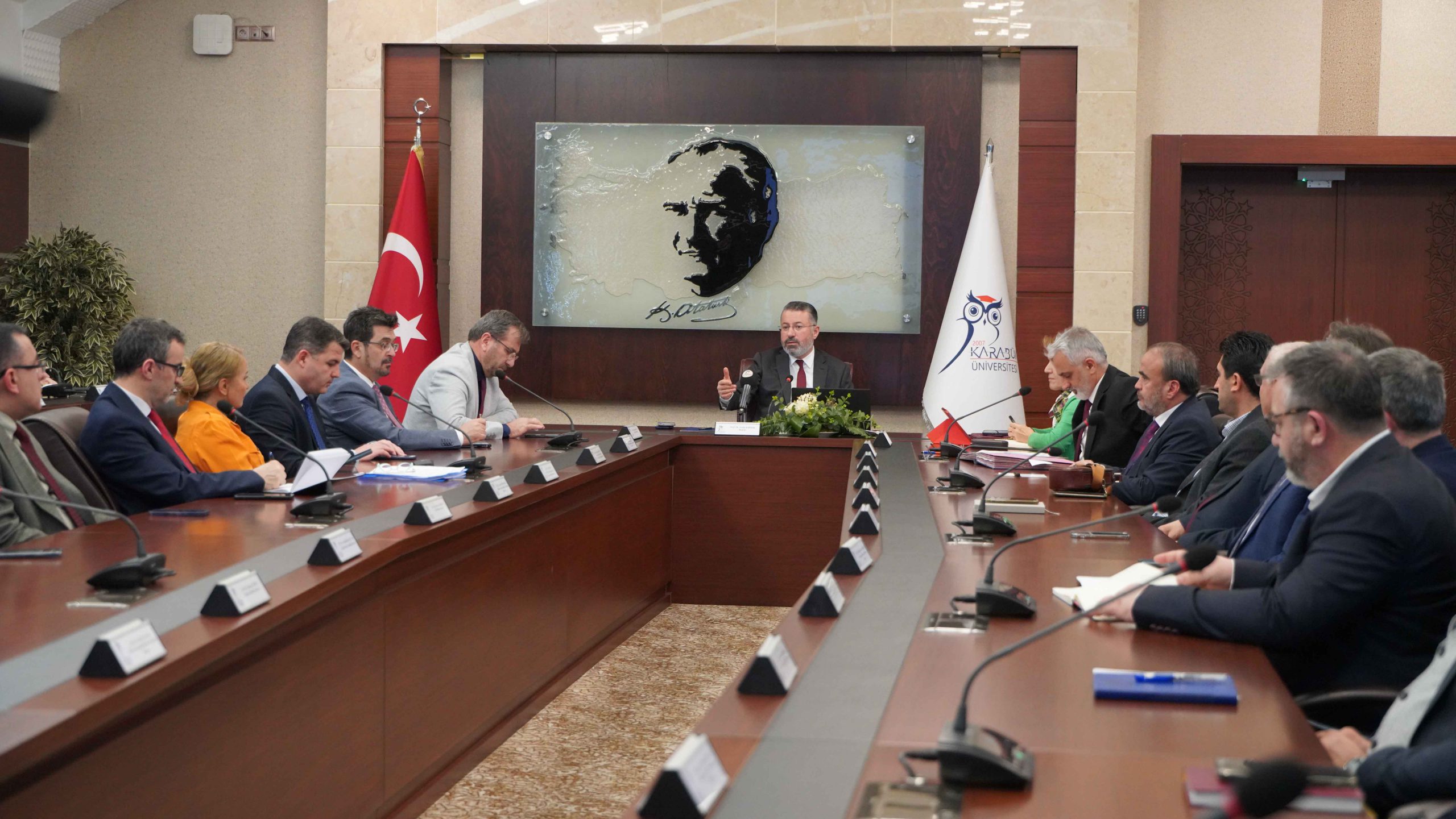 KBÜ’de Görevde Yükselen Akademisyenlere Cübbeleri Giydirildi