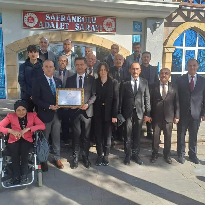 Hüsnü Akın Mazbatasını Aldı