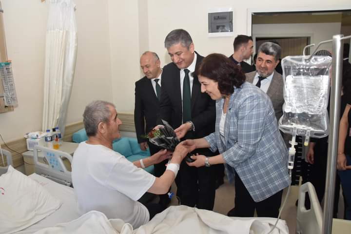 Vali Mustafa Yavuz Eğitim Araştırma  Hastanesini Ziyaret Etti