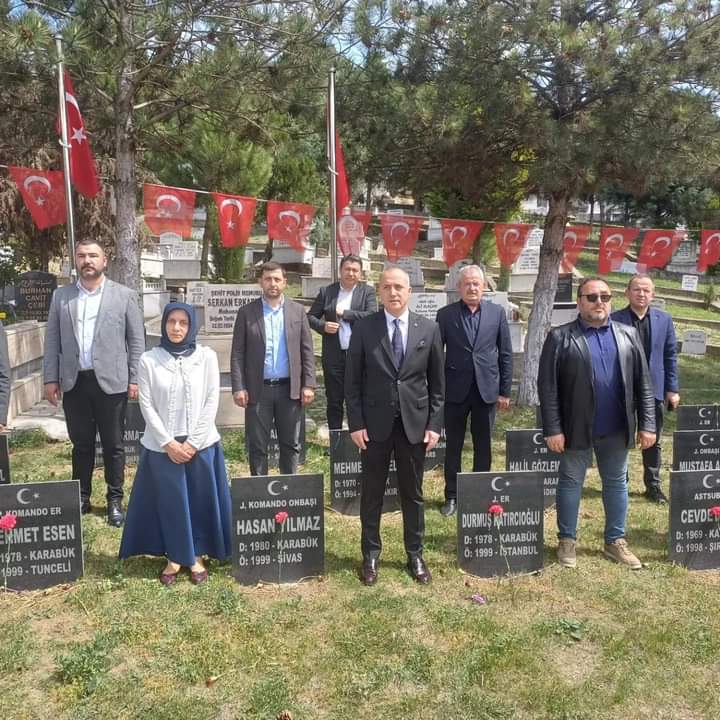 MHP Teşkilatı Şehitleri Unutmadı