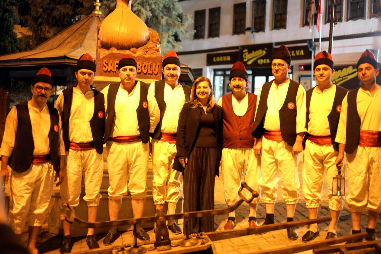 Miras Kentin Koruyucuları Tulumbacı Kıyafetleri İle Tatbikat Yaptı