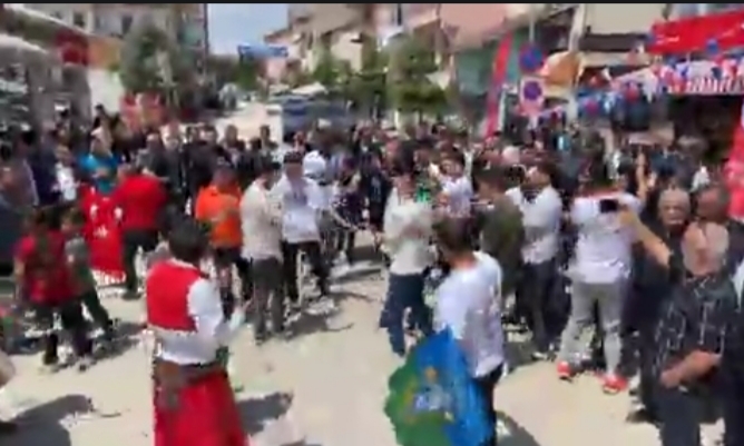 Şampiyon Evinde Çoşkuyla Karşılandı