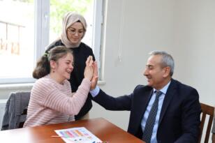 Özel Öğrenciler Hayat Boyu Destekliyor