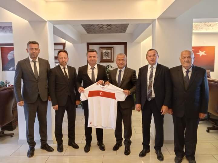 Coşkun Güven Hüsnü Akın’ı Ziyaret Etti