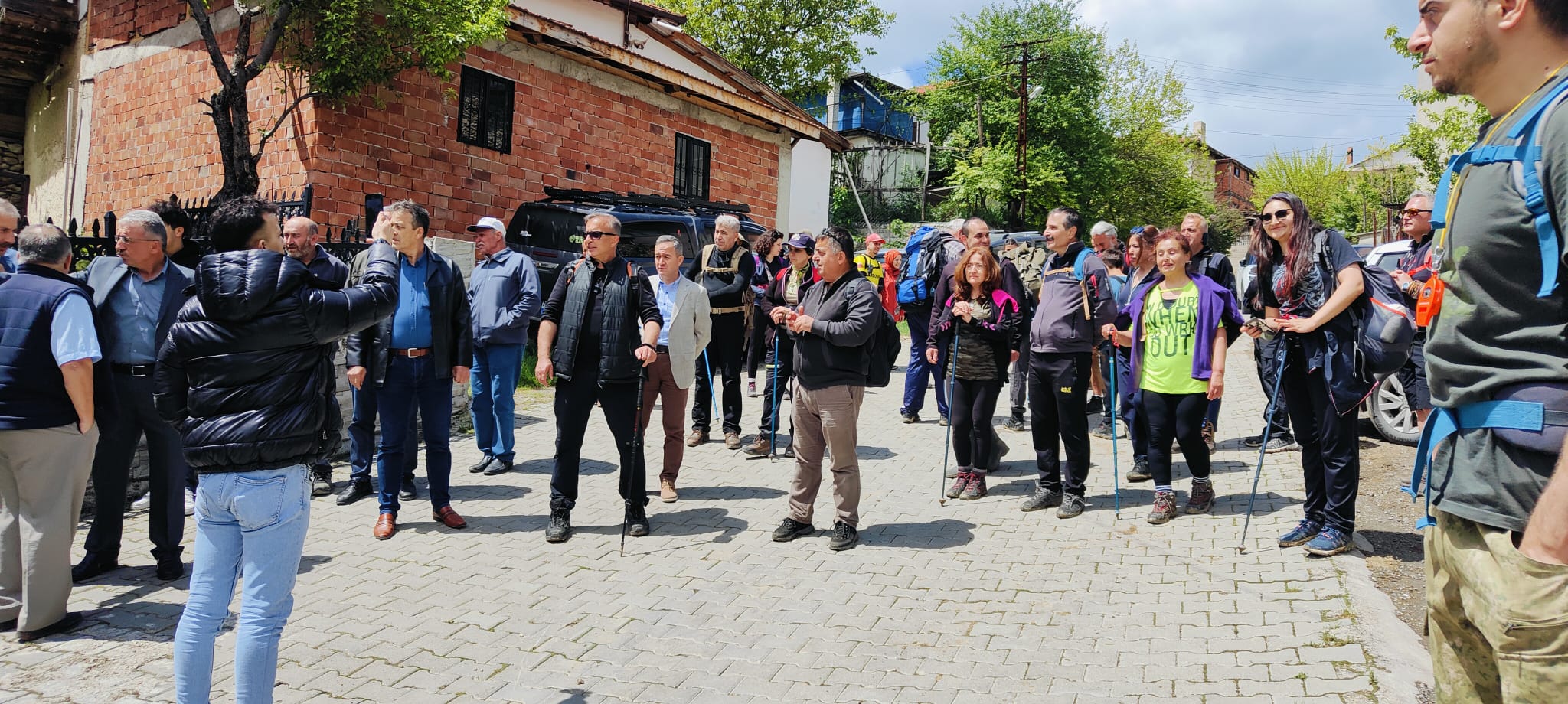 AFAD Gönüllüleri ve Bartın’lı Dağcılar Doğa Harikalarını Gezdi