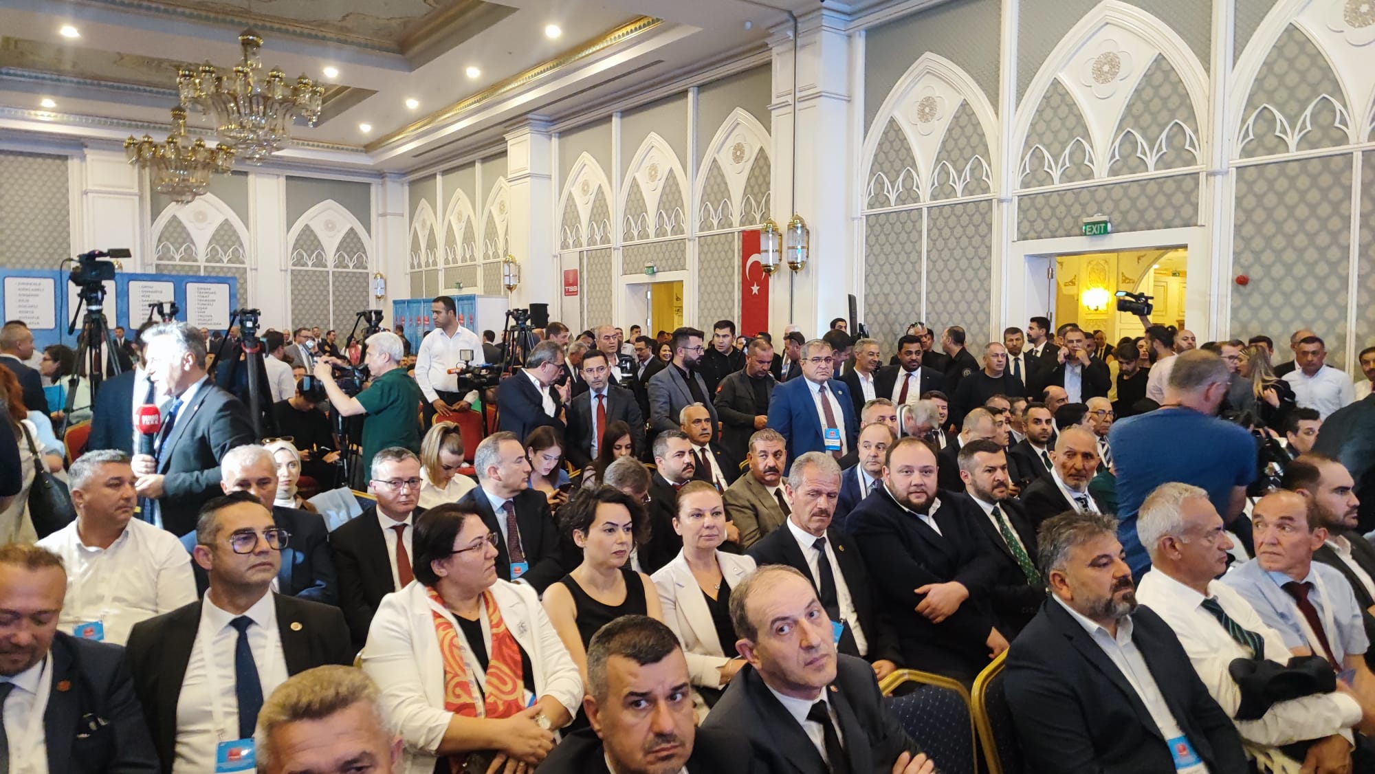 Elif Köse Oy Birliğiyle Katip Üye Seçildi