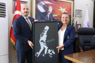 İsmail Özer Elif Köse’yi Ziyaret Etti