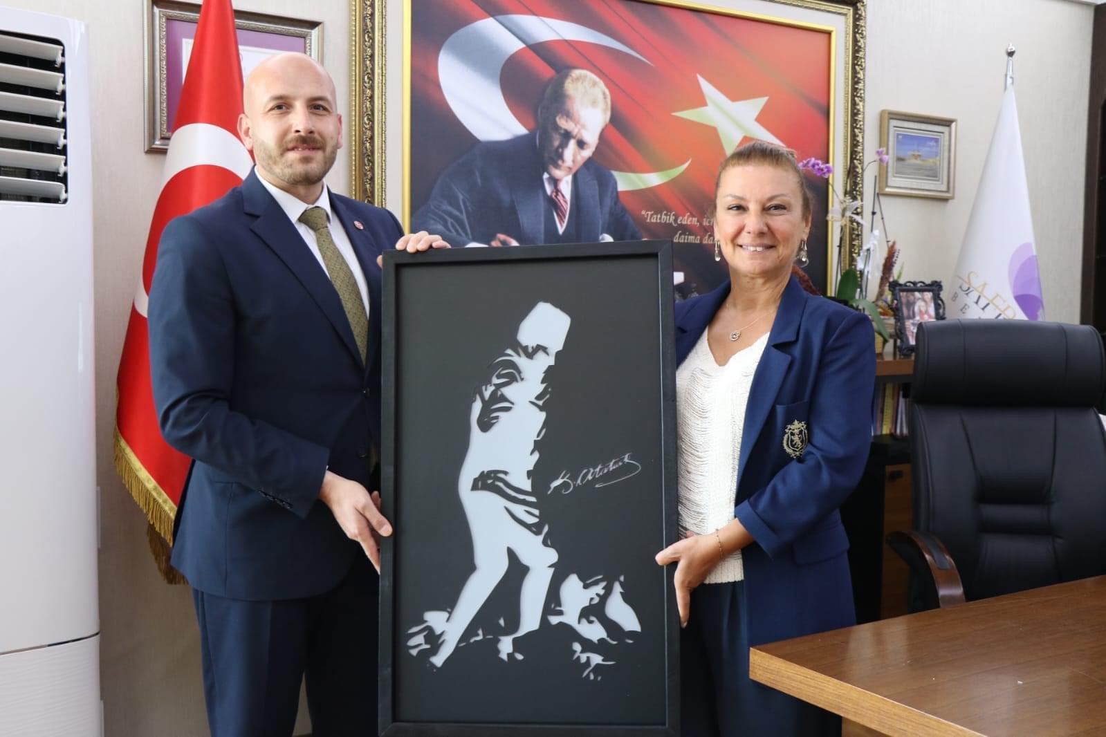 İsmail Özer Elif Köse’yi Ziyaret Etti