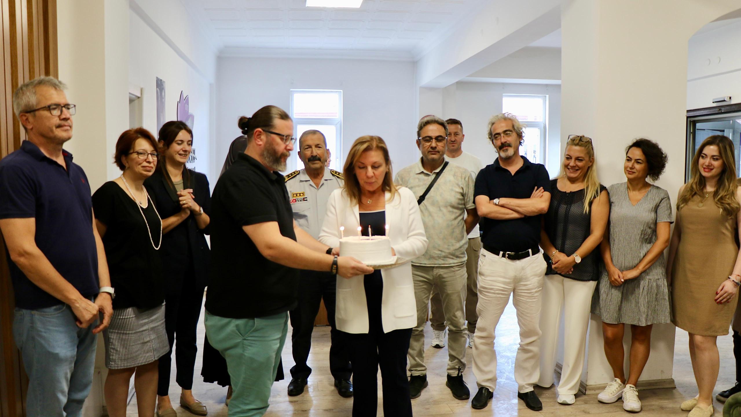 Mesai Arkadaşları Başkan Köse’nin Doğum Gününü Kutladı