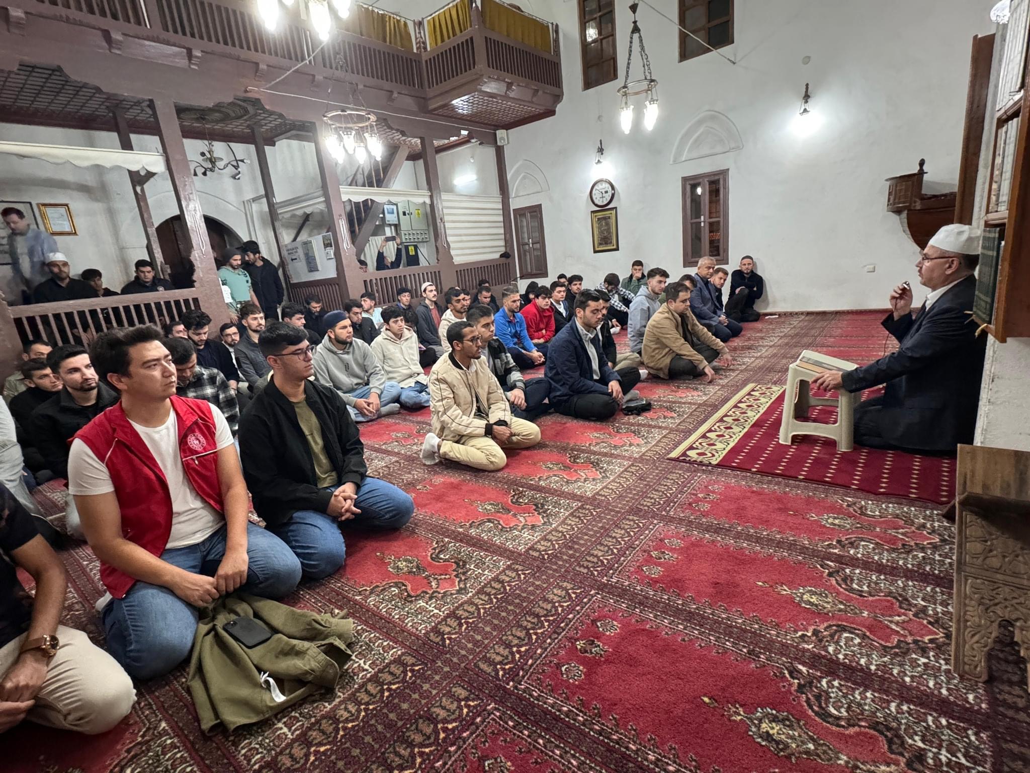 Gençler Sabah Namazında Buluştu