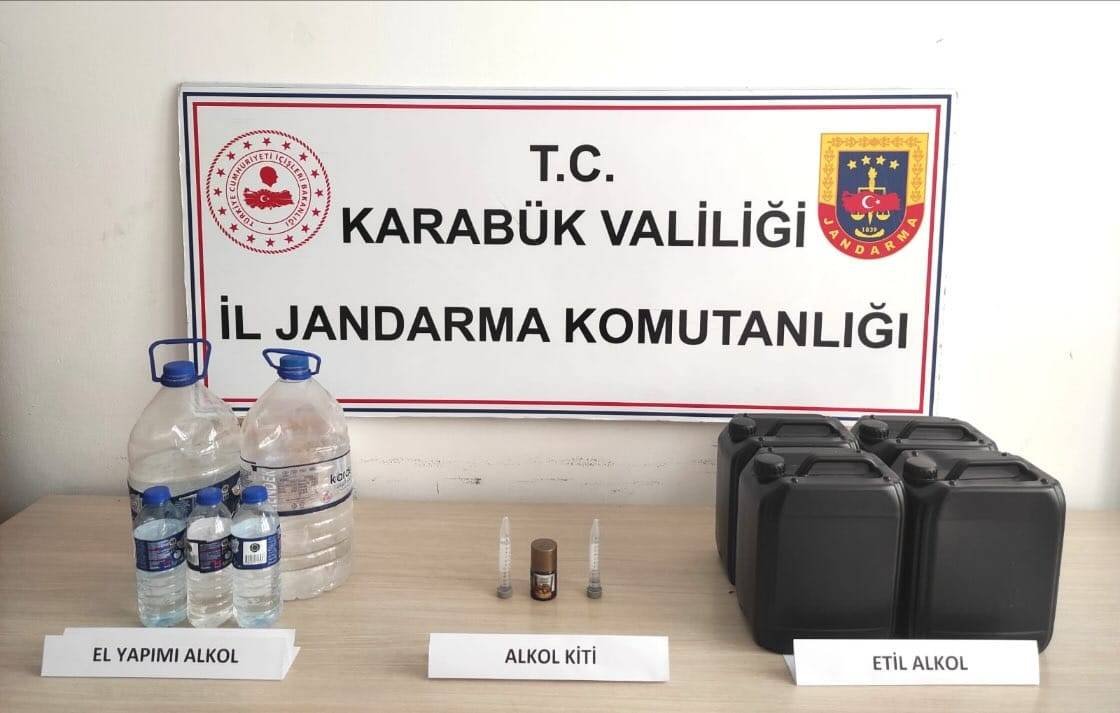Jandarmadan Kaçak Alkol Operasyonu