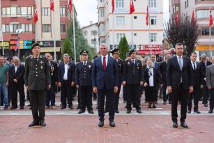 Gaziler Günü Dolayısıyla Misak-ı Milli Demokrasi Meydanında çelenk sunma töreni düzenlendi