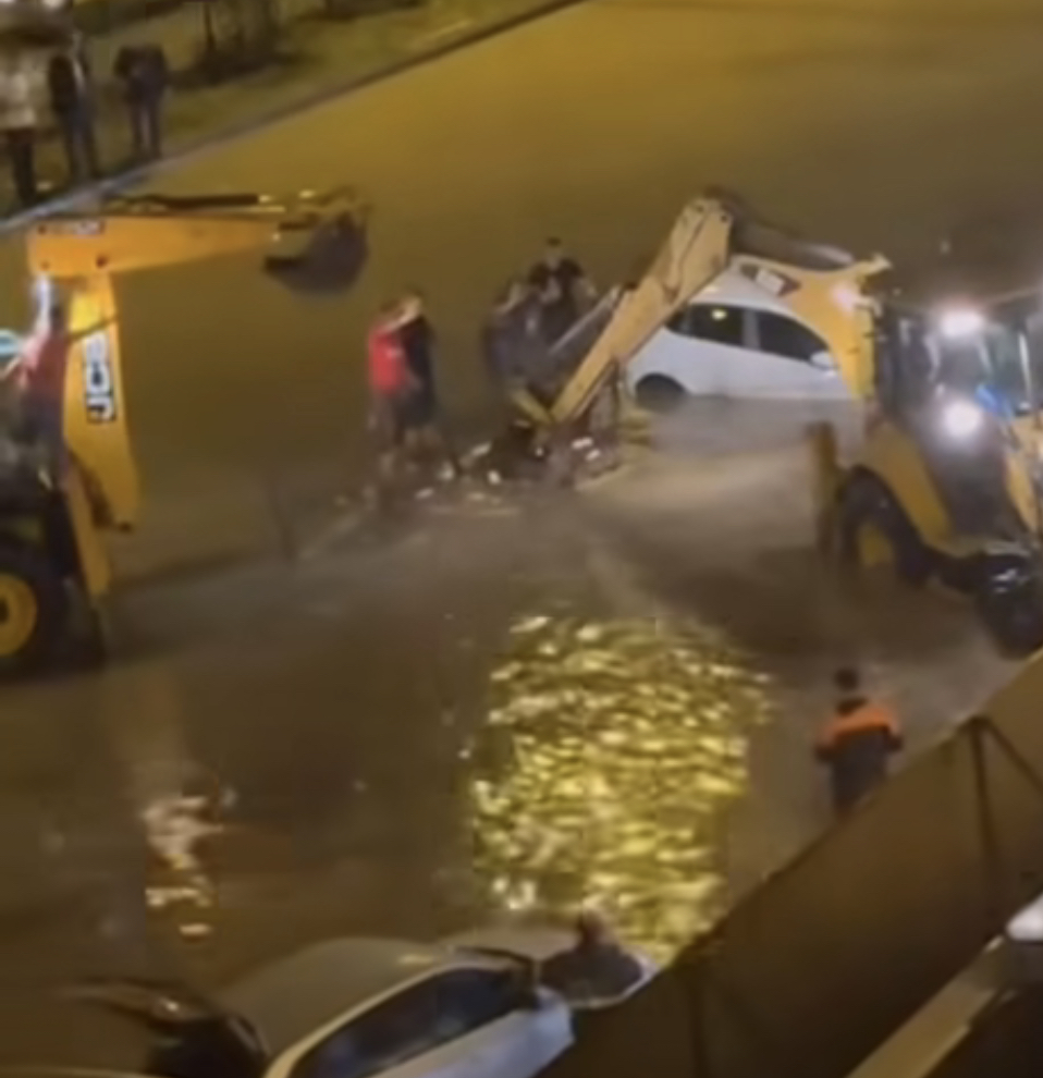 Karabük Sele Teslim Oldu