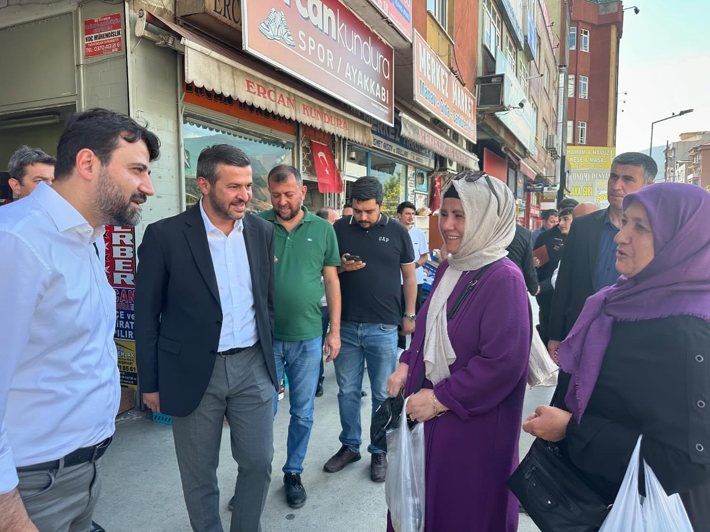 AK Parti Teşkilatı Esnaf Ziyaretinde