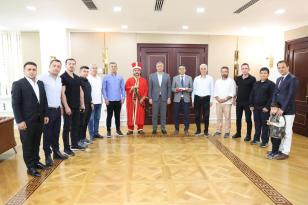 Safranbolu’da Kurulan Mehteran Takımı’ndan Vali Yavuz’a Ziyaret