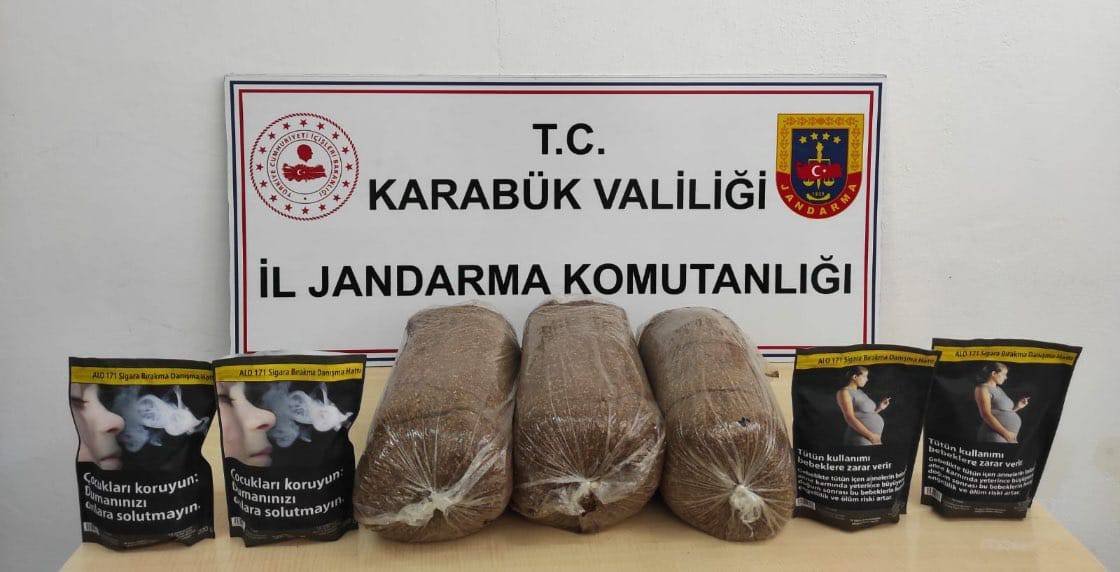 Üzerinde ve Aracında 15 780 GR Tütün Taşıyan Şahıs Jandarma’ya Yakalandı