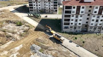 Belen Toki Konutları’nda Asfalt ve Peyzaj Düzenleme Çalışmaları Başladı