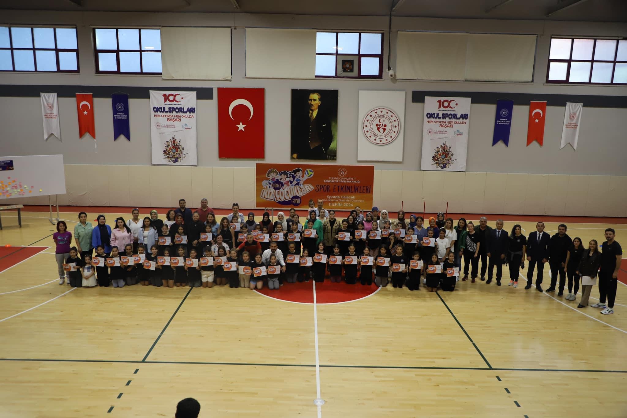 Karabük’te Dünya Kız Çocukları Günü’nde Anlamlı Sportif Etkinlik