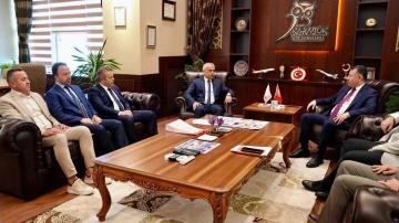 Gençlik Spor İl Müdürü Coşkun Güven Rektör Kırışık’ı Ziyaret Etti