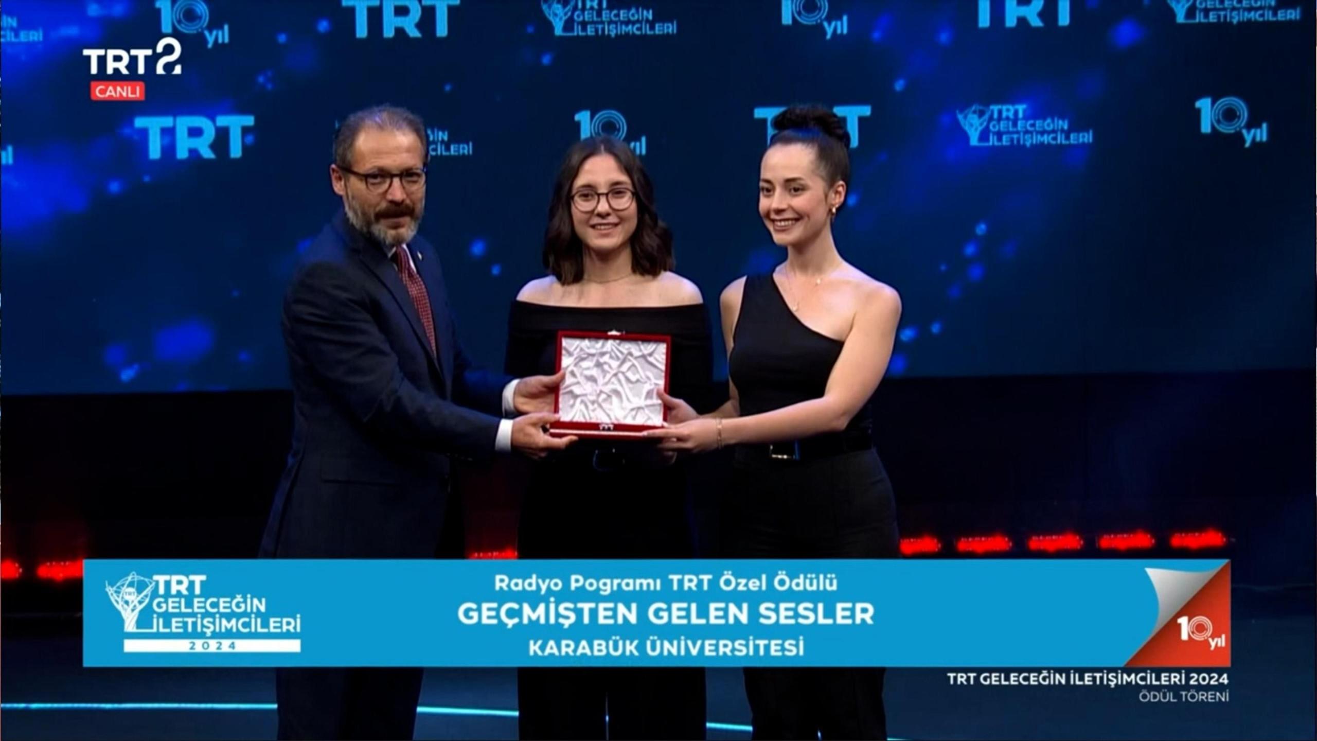 KBÜ Öğrencilerine TRT Geleceğin İletişimcileri Yarışması’nda TRT Özel Ödülü