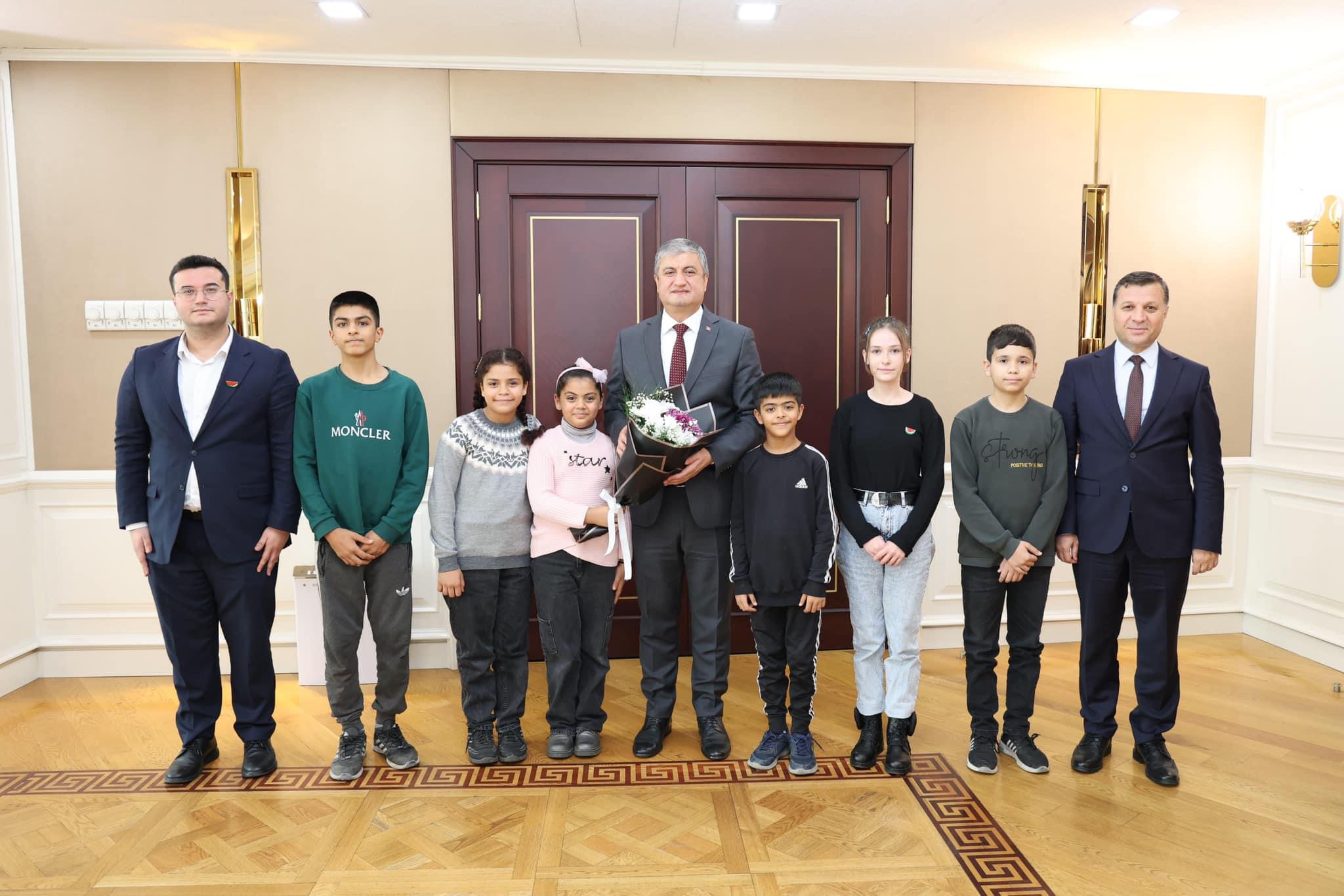Vali Mustafa Yavuz, Dünya Çocuk Hakları Günü’nde Çocukları Ağırladı