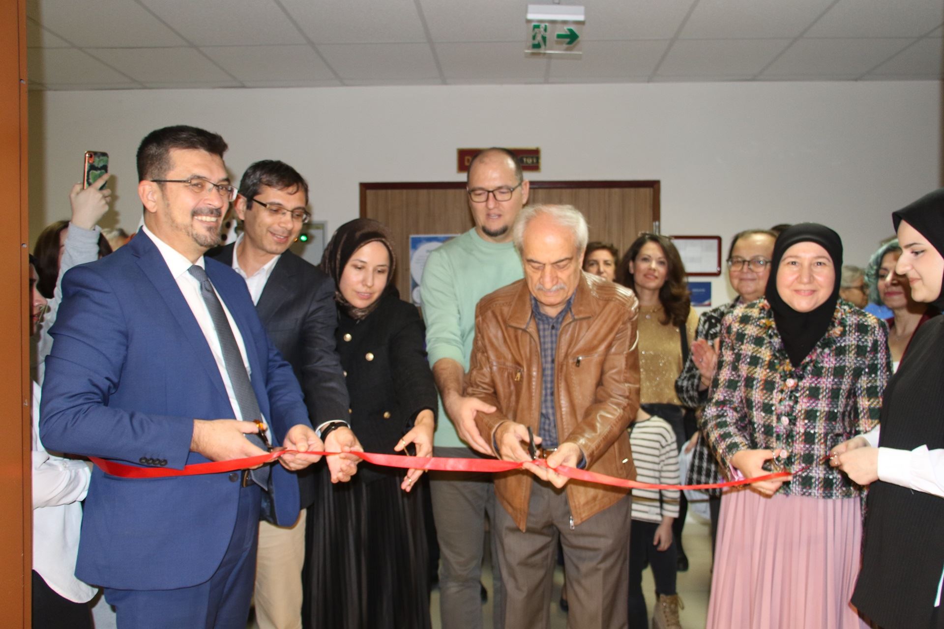 Karabük Üniversitesinde “100+1 Şehirlerarası Karma Sergisi” nin Açılışı Herçekleştirildi