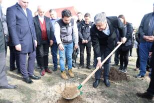 Tabiat Karabük Projesi“ Kapsamında Sumak Fidanları Toprakla Buluştu