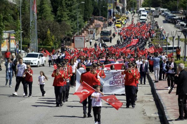 Karabük’te 106. Yıl Coşkusu Gençlik Yürüyüşü İle 19 Mayıs Kutlandı