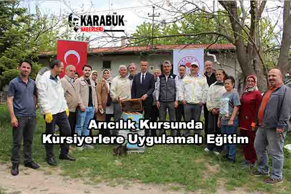 Arıcılık Kursunda Kursiyerlere Uygulamalı Eğitim