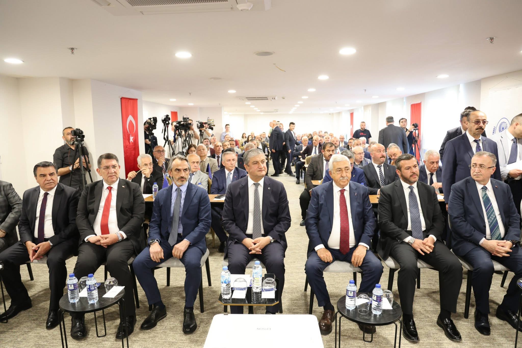 Türkiye Esnaf ve Sanatkârlar Konfederasyonu Bölge Toplantısı Karabük’te Gerçekleştirildi
