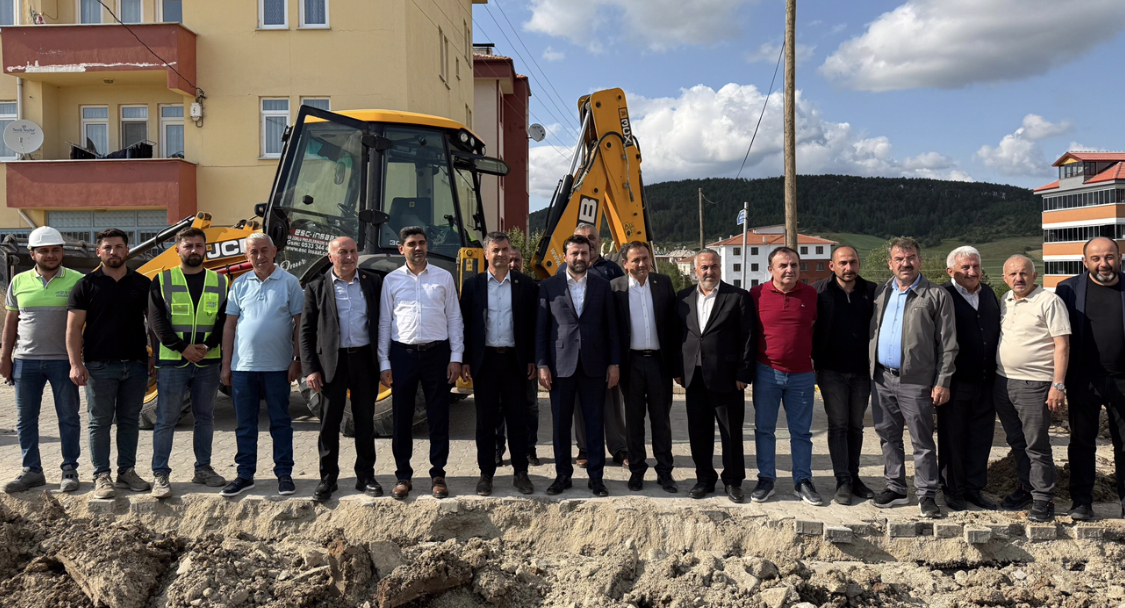 AK Parti Heyeti Eflani’de Doğalgaz Çalışmalarını İnceledi