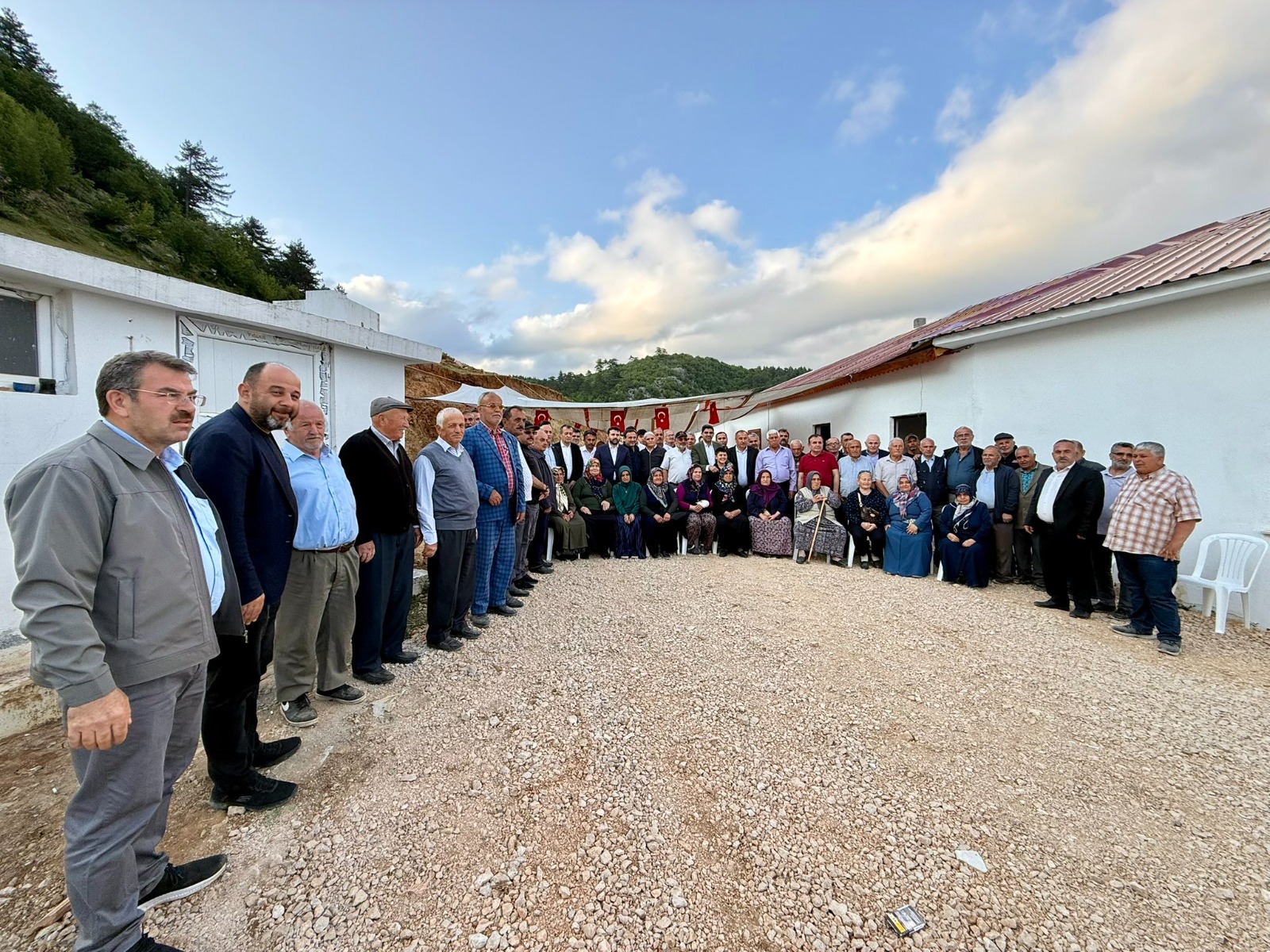AK Parti Heyeti Eflani’de Köy Ziyaretlerinde Bulundu