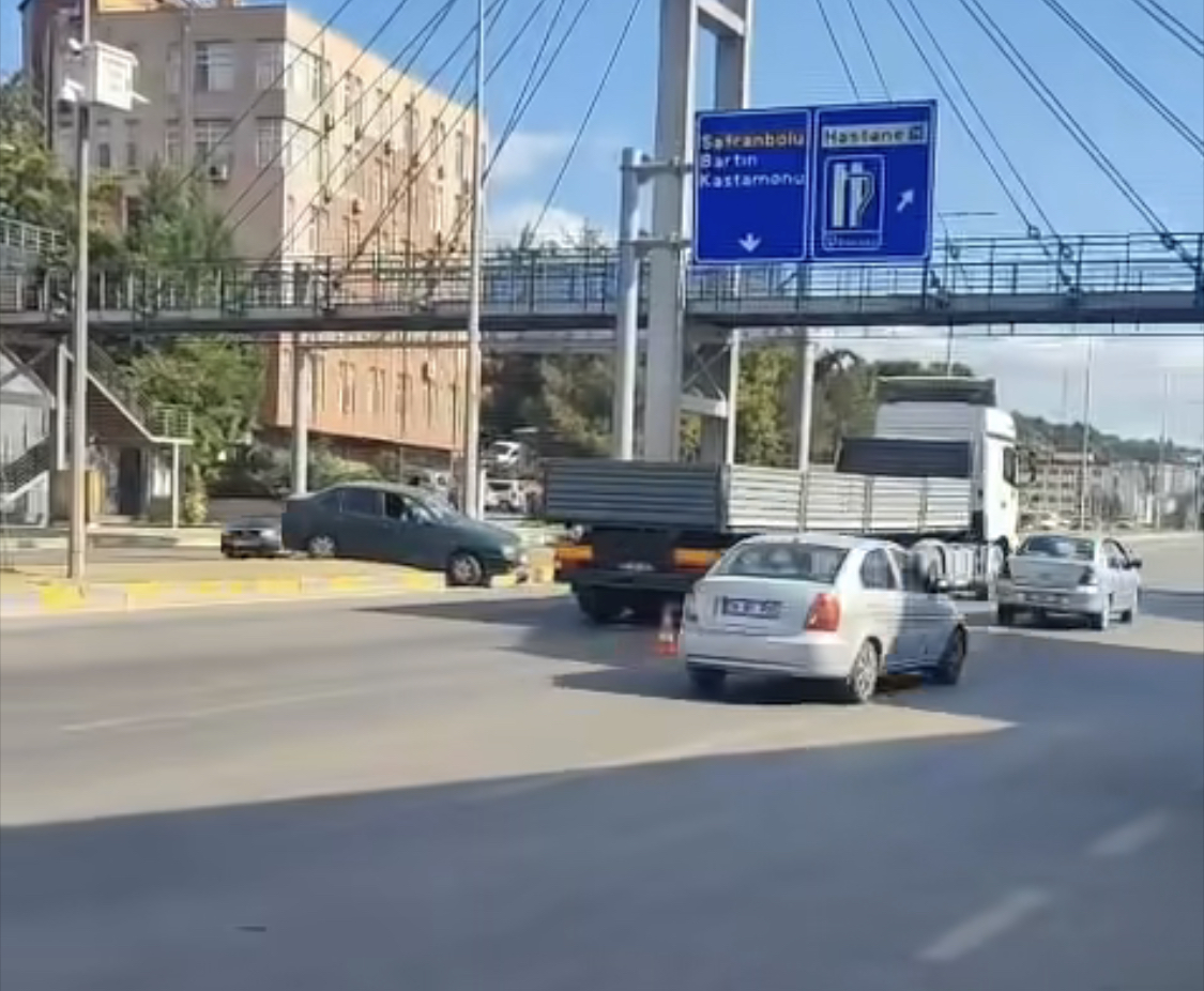 Karabük Şehirler Arası Otobüs Terminalin Mevkiinde Kaza