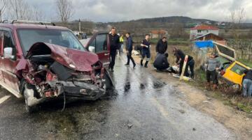 Karabük Eflani Karayolunda Trafik Kazası 6 Yaralı