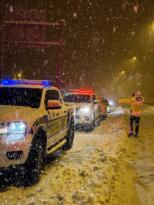 Yoğun Kar Yağışında Emniyetimiz Sahada: Güvenlik Kadar Gönüllere de Dokunuyor