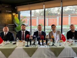 AK Parti Heyeti Basın Mensuplarıyla Buluştu