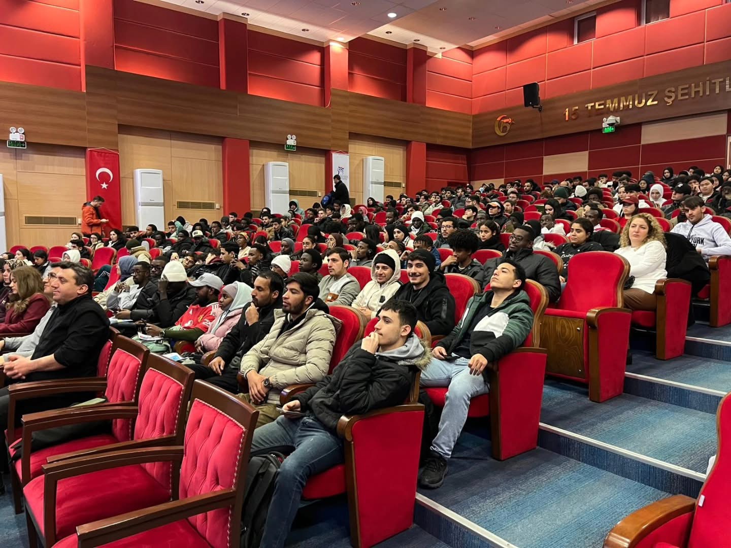 700 Üniversite Öğrencisine Farkındalık Eğitimi Verildi