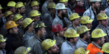 Maden İşçileri Ocağa Geri Dönüyor